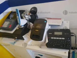 1#9093 Arredamento negozio e articoli da cancelleria