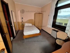 2#8869 Arredamento per albergo