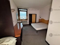 2#8869 Arredamento per albergo