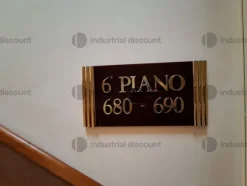 3#8869 Arredamento per albergo e materiale di ricambio