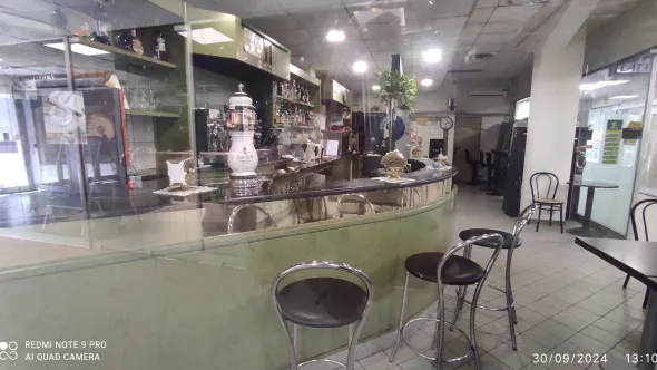arredamento per il bar bancone e retrobanco