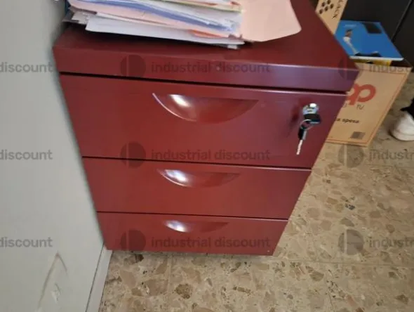 1#9621 Arredamento per negozio