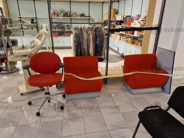 5#8748 Arredamento per negozio