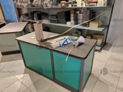 5#8748 Arredamento per negozio