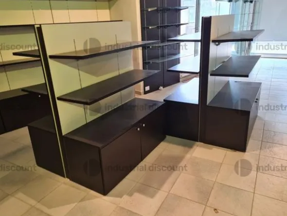 5#8748 Arredamento per negozio