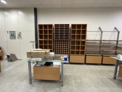 11#7821 Arredamento per negozio abbigliamento
