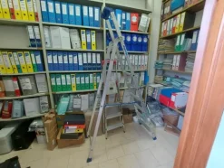 156#7915 Arredamento per ufficio