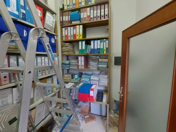 156#7915 Arredamento per ufficio