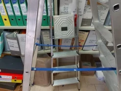 156#7915 Arredamento per ufficio