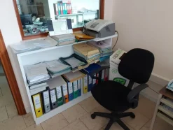156#7915 Arredamento per ufficio
