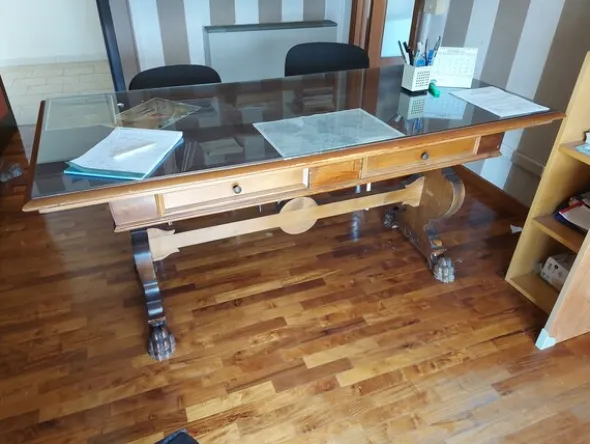 154#7915 Arredamento per ufficio