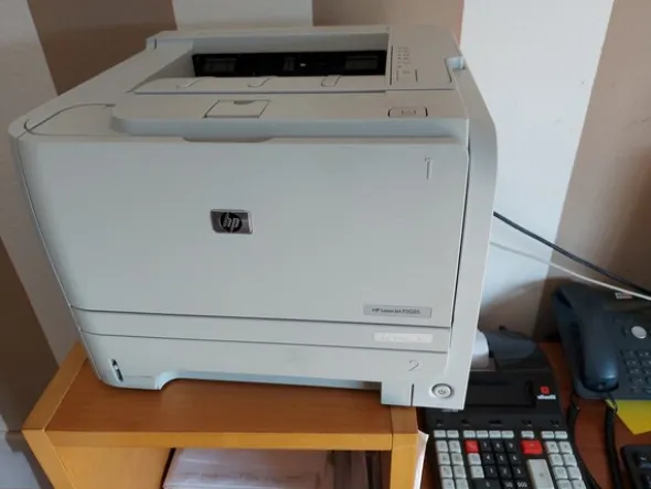 154#7915 Arredamento per ufficio
