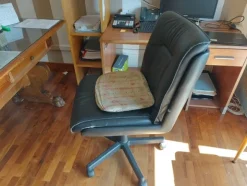 154#7915 Arredamento per ufficio