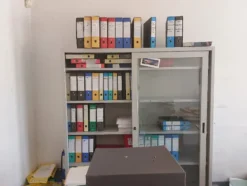 1#8539 Arredamento per ufficio e attrezzatura informatica