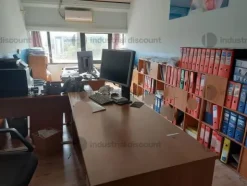 28#8723 Arredamento ufficio, pc, periferiche