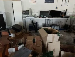 28#8723 Arredamento ufficio, pc, periferiche