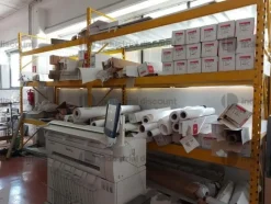 28#8723 Arredamento ufficio, pc, periferiche