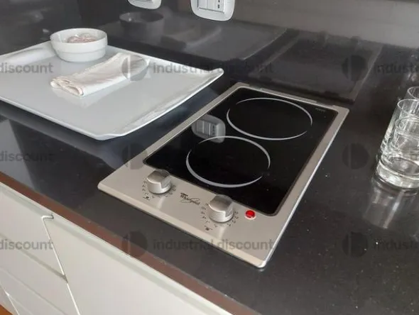 4#9480 Arredi, apparecchiature informatiche eattrezzature varie
