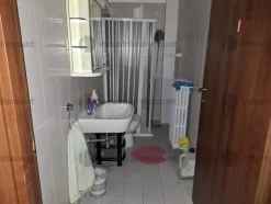 3#8857 Arredi cucine e strumenti sanitari