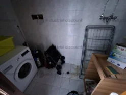 3#8857 Arredi cucine e strumenti sanitari