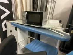 1#8166 Arredi da negozio e scaffalature