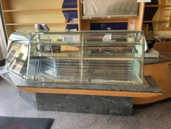 7#8664 Arredi da panificio