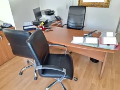 7#8439 Arredi da ufficio