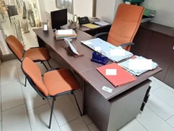 7#8439 Arredi da ufficio
