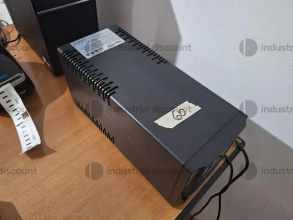 10#8767 Arredi da ufficio e accessori informatici