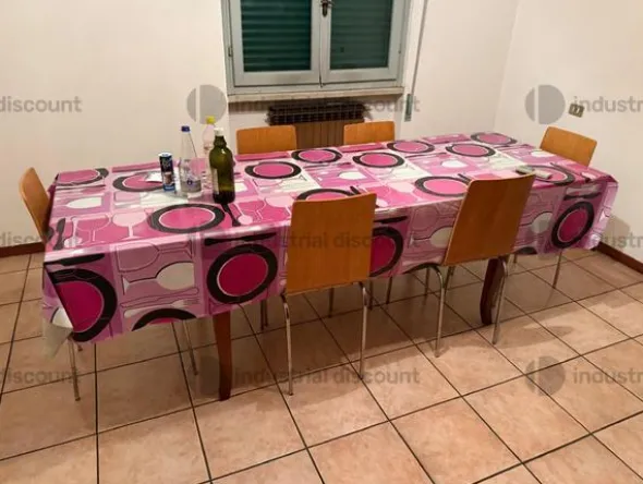 28#9706 Arredi da ufficio e apparecchiatura elettronica