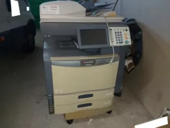 1#8017 Arredi da ufficio e attrezzature da lavoro