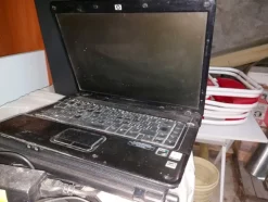 1#8017 Arredi da ufficio e attrezzature da lavoro