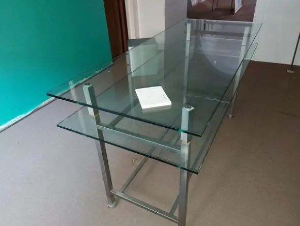 2#7994 Arredi e accessori per negozio