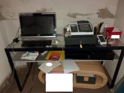 2#7994 Arredi e accessori per negozio