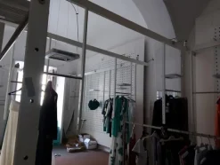 2#7994 Arredi e accessori per negozio