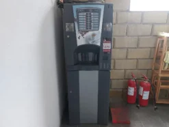 37#78500 Arredi e attrezzatura per ufficio