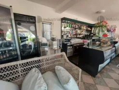 17#8949 Arredi e attrezzature da bar