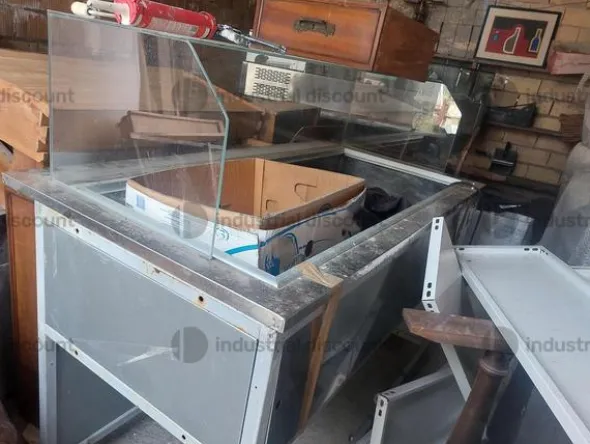 1#10143 Arredi e Attrezzature da ristorante