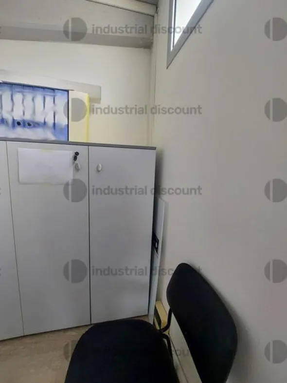 9#8669 Arredi e attrezzature da ufficio