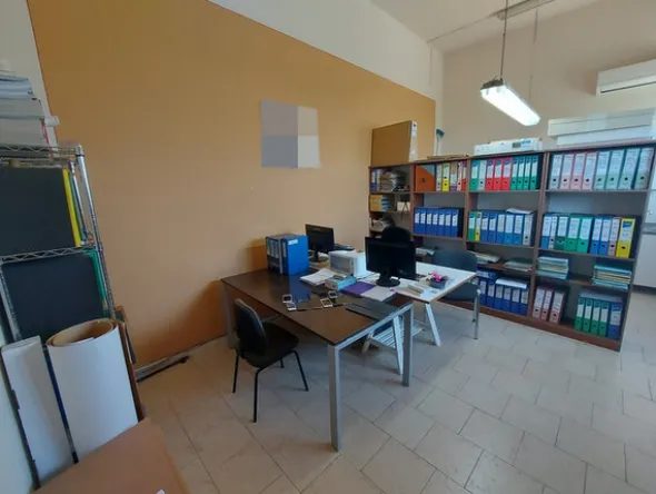 22#7914 Arredi e attrezzature da ufficio