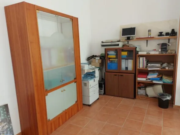 1#7900 Arredi e attrezzature da ufficio