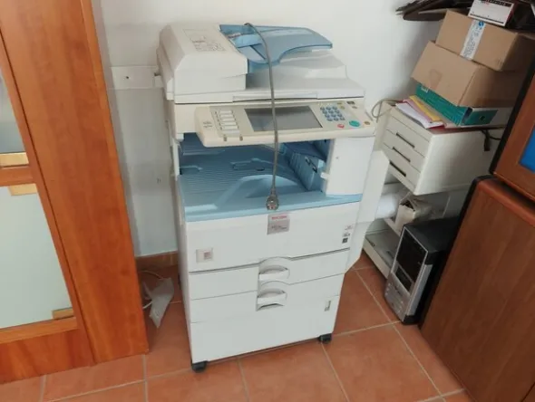 1#7900 Arredi e attrezzature da ufficio