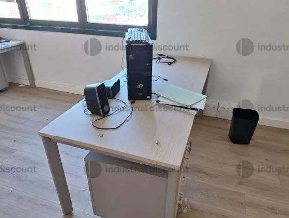 1#9823 Arredi e attrezzature elettroniche da ufficio e scaffalature