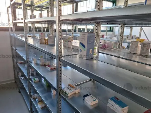 1#9823 Arredi e attrezzature elettroniche da ufficio e scaffalature