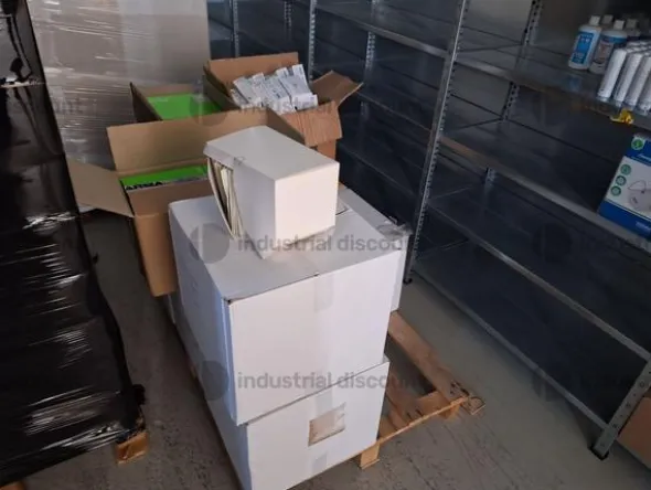 1#9823 Arredi e attrezzature elettroniche da ufficio e scaffalature