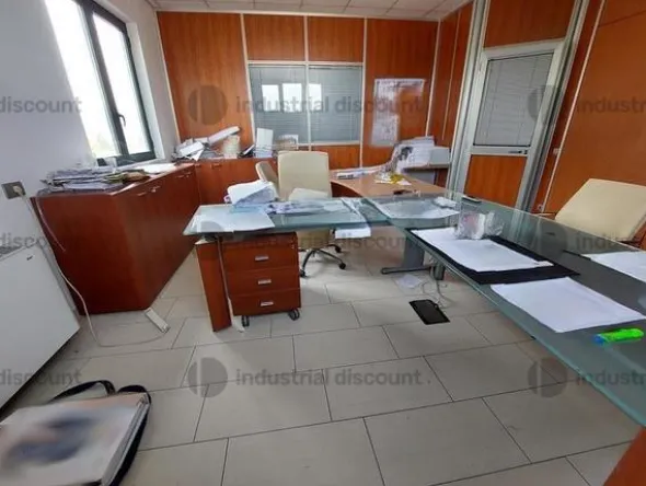 18#8924 Arredi e attrezzature elettroniche per uffici