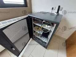 18#8924 Arredi e attrezzature elettroniche per uffici