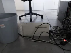 8#7899 Arredi e attrezzature elettroniche ufficio