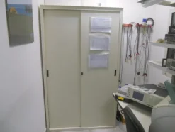 7#4977 Arredi e attrezzature laboratorio
