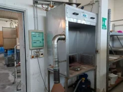 2#8259 Arredi e attrezzature per lavorazione e tintura pelli